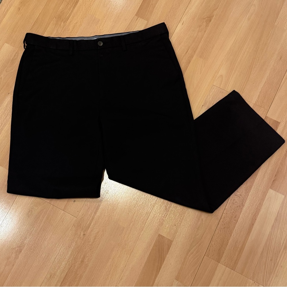 Amazon Essentials Men's black dress pants